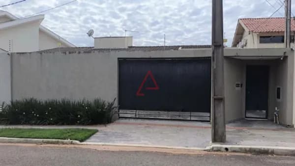 Casa com 3 Quartos e 2 banheiros à Venda, 171 m² por R$ 1.200.000, Jardim Itatiaia 2, Londrina - PR