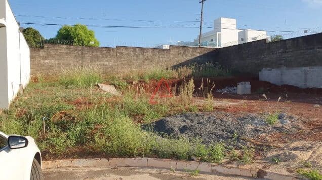 Terreno em Condomínio à Venda, 456,60m² por R$400.000,00, Londrina-PR