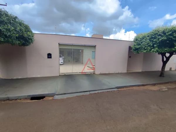 Casa com 3 Quartos (Suíte) à Venda, 230m² por R$1.250.000,00, Aeroporto, Londrina-PR