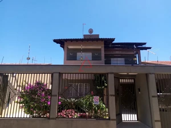 Casa com 4 Quartos à Venda, 227m² por R$970.000,00, Monte Belo, Londrina-PR