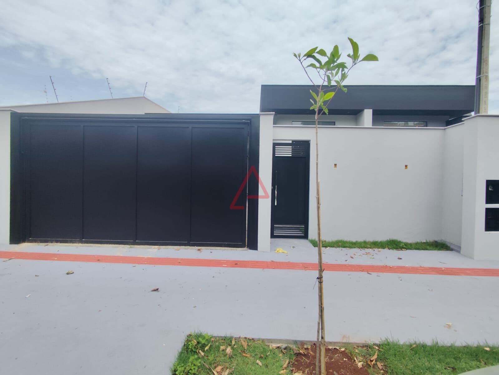 Casa com 3 Quartos à venda, 130m² por R$742.000,00, Res. Jose B Almeida, Londrina-PR