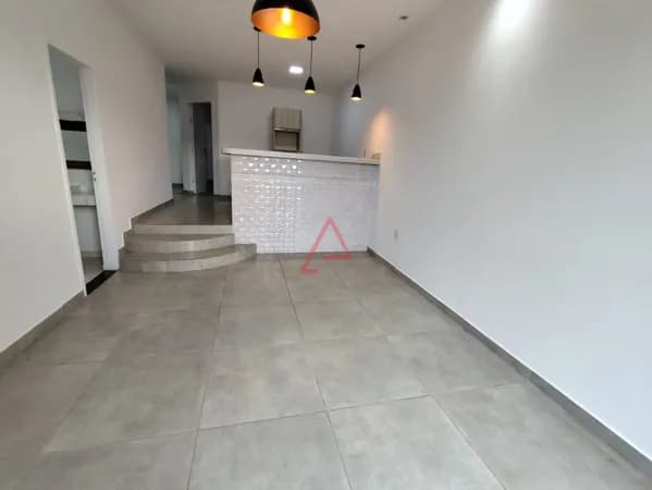 Casa com 3 quartos (1 suíte) à Venda, 132m² por R$307.000,00, Heimtal, Londrina-PR