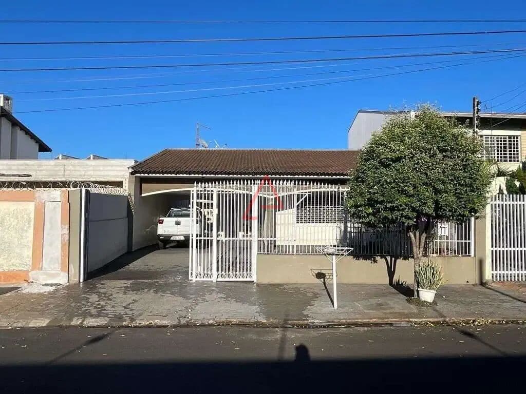 Casa com 5 Quartos à Venda, 321m² por R$750.000,00, Jardim Boa Vista, Londrina-PR