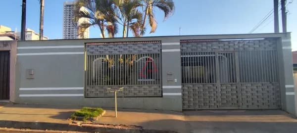 Casa com 3 quartos à Venda, 160m² por R$970.000,00, São Vicente, Londrina-PR