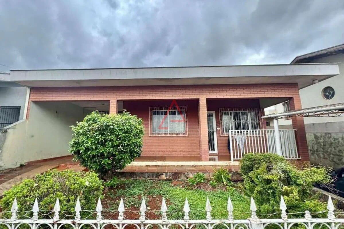 Casa com 3 quartos à venda, 250m² por R$800.000,00, Jardim Europa, Londrina-PR