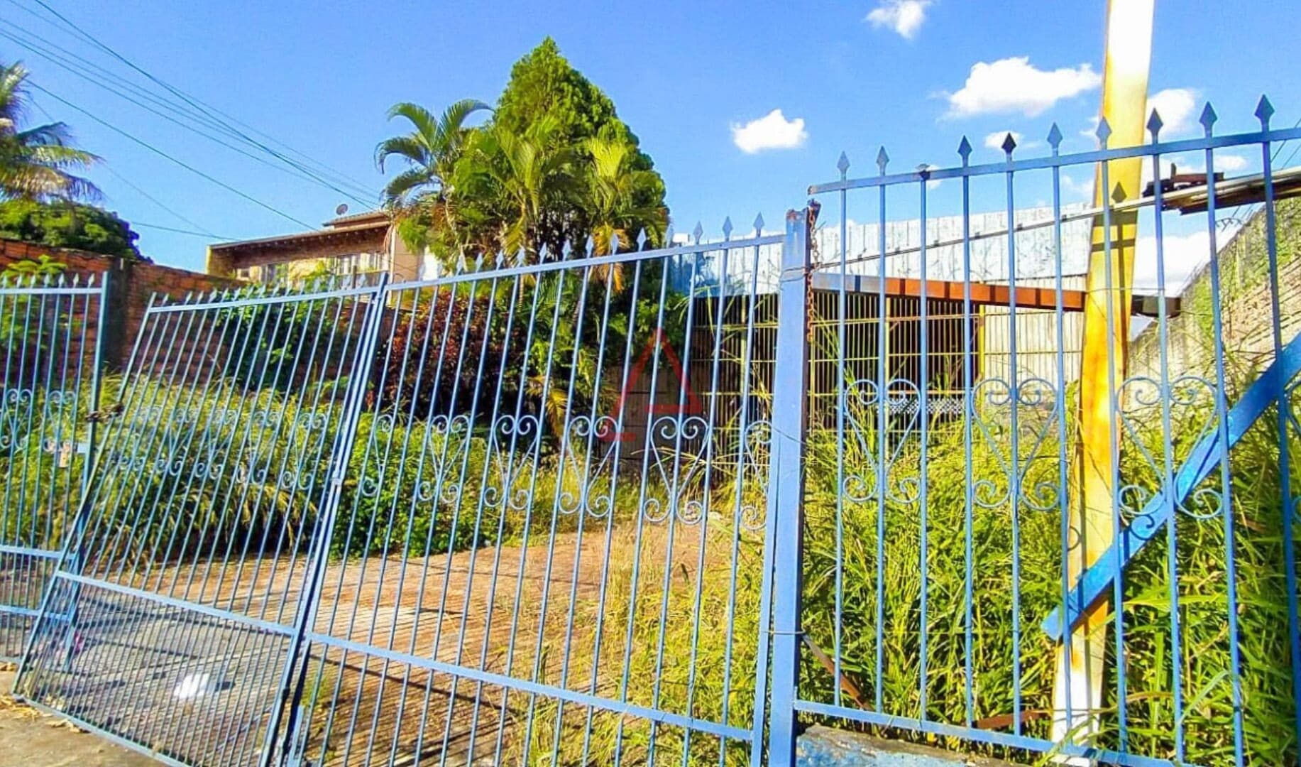 Terreno à venda, 528 m² por R$ 700.000,00 - Av. Duque de Caxias- Londrina/PR