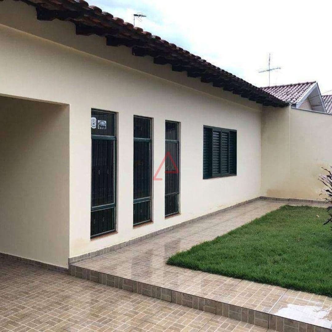 Casa com 2 Quartos à Venda, 102m² por R$390.000,00, Brasilia, Londrina-PR