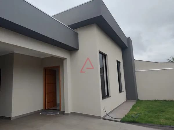 Casa com 3 quartos (1 suíte) à Venda, 130m², por R$595.000,00, Jd. Santa Madalena, Londrina-PR