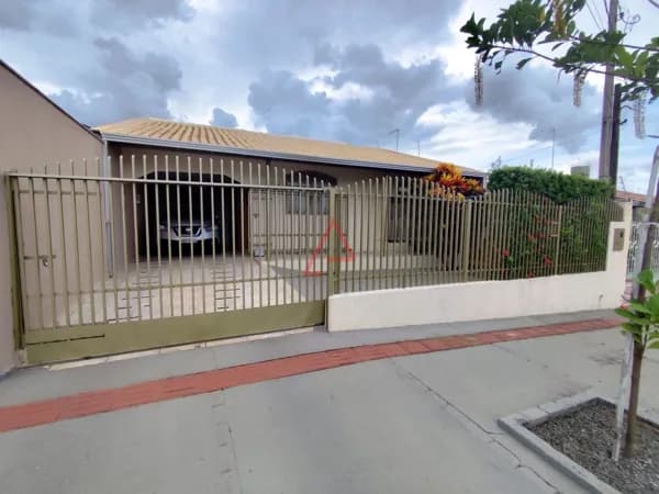Casa com 3 Quartos à Venda, 129m² por R$520.000,00, Ernani, Londrina-PR
