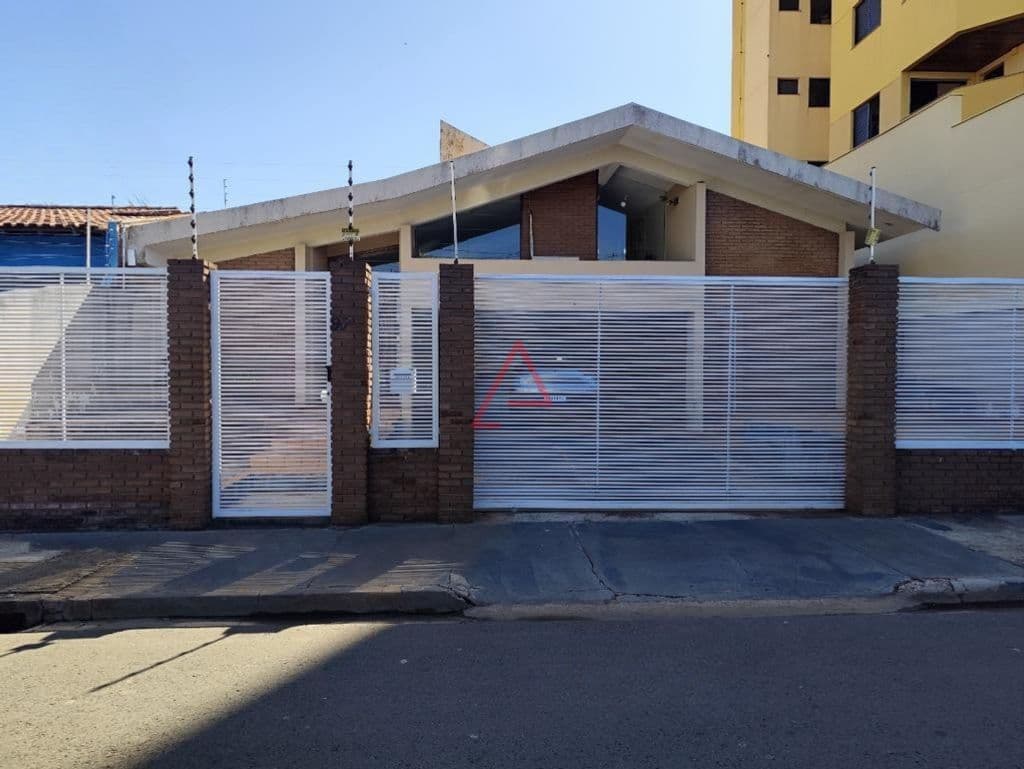 Casa com 4 Quartos (2 Suítes) à Venda, 277,92m² por R$1.100.000,00, Jardim Palermo, Londrina-PR