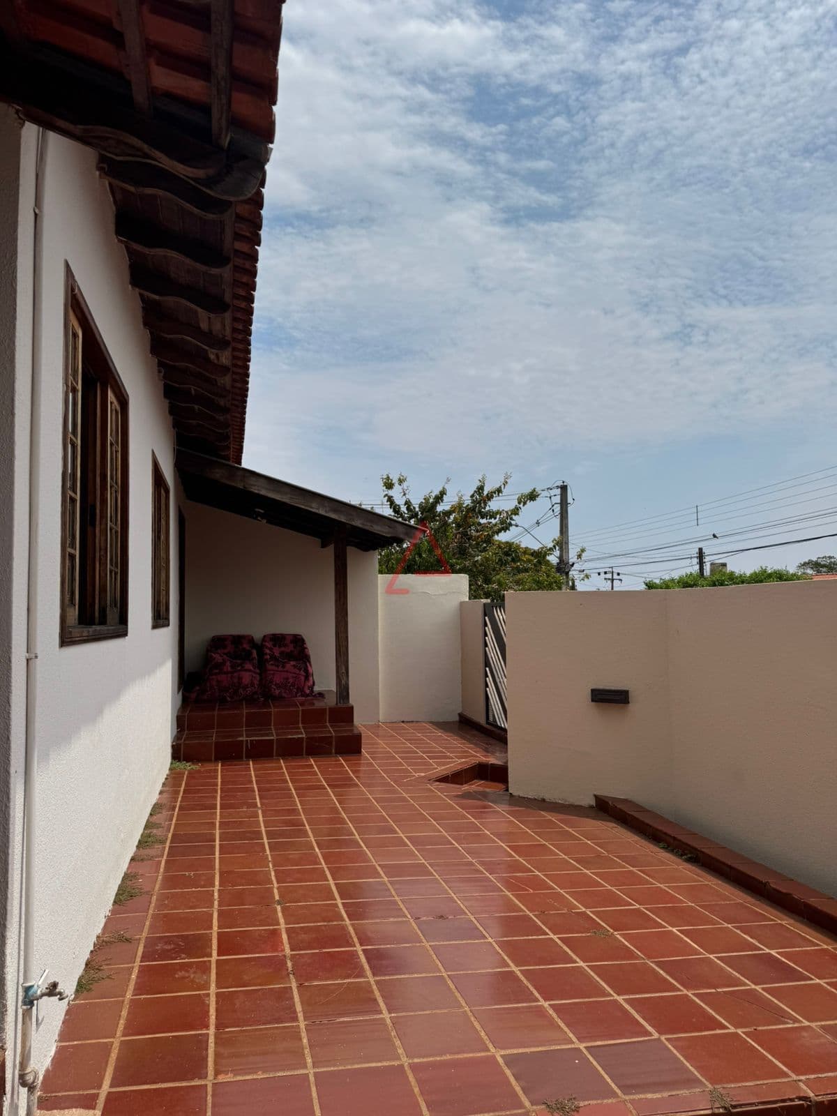 Casa com 3 Quartos à venda, 195m² por R$480.000,00, Antares, Londrina-PR