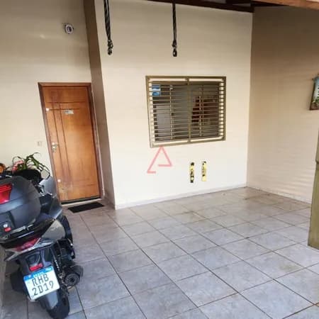 Casa com 3 quartos à Venda, 98m² por R$405.000,00, Jd. Alice, Londrina-PR