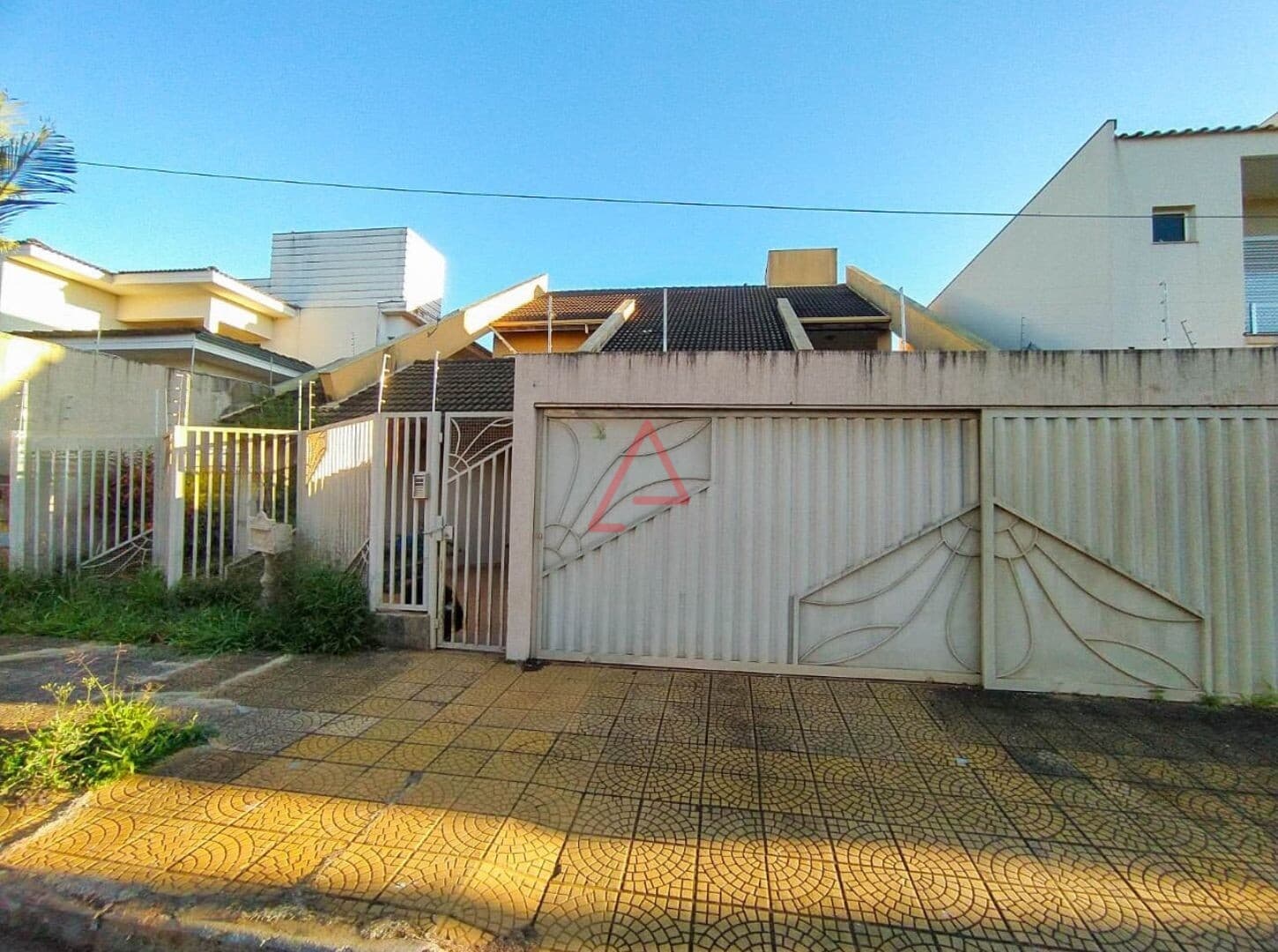 Sobrado com 4 dormitórios à venda, 323 m² por R$ 1.600.000 - Mediterrâneo - Londrina/PR