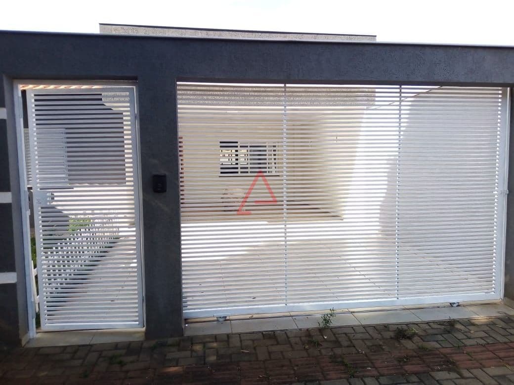 Casa com 3 Quartos e Edicula à venda, 152m² por R$650.000, Bandeirantes, Londrina-PR
