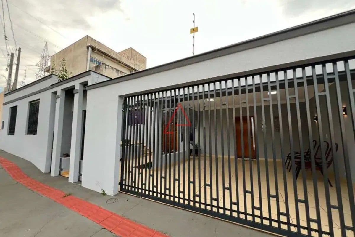 Casa com 4 quartos à Venda, 160m² por R$780.000,00, Brasilia, Londrina-PR