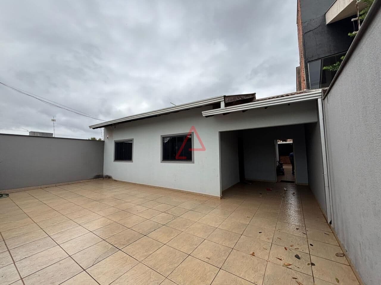 Casa com 4 quartos (suíte) à Venda, 219m² por R$600.000,00, Jd. Vale do Cedro, Londrina-PR