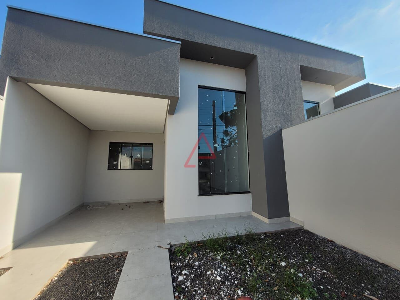 Casa com 3 Quartos (suíte) à Venda, 98m² por R$380.000,00, Leonor, Londrina-PR