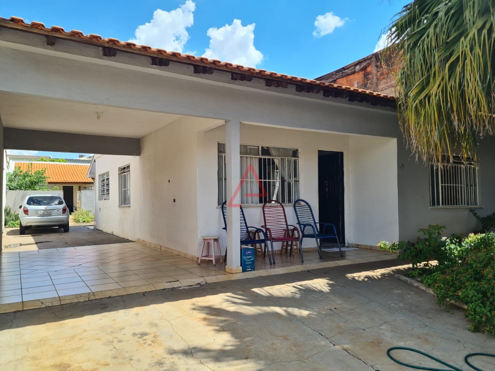 Casa com 3 Quartos e Edícula à Venda, R$500.000,00, Centro, Londrina-PR