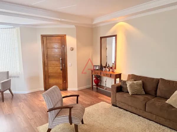 Casa com 3 Quartos à Venda, 175m² por R$730.000,00, Jardim Tókio, Londrina-PR