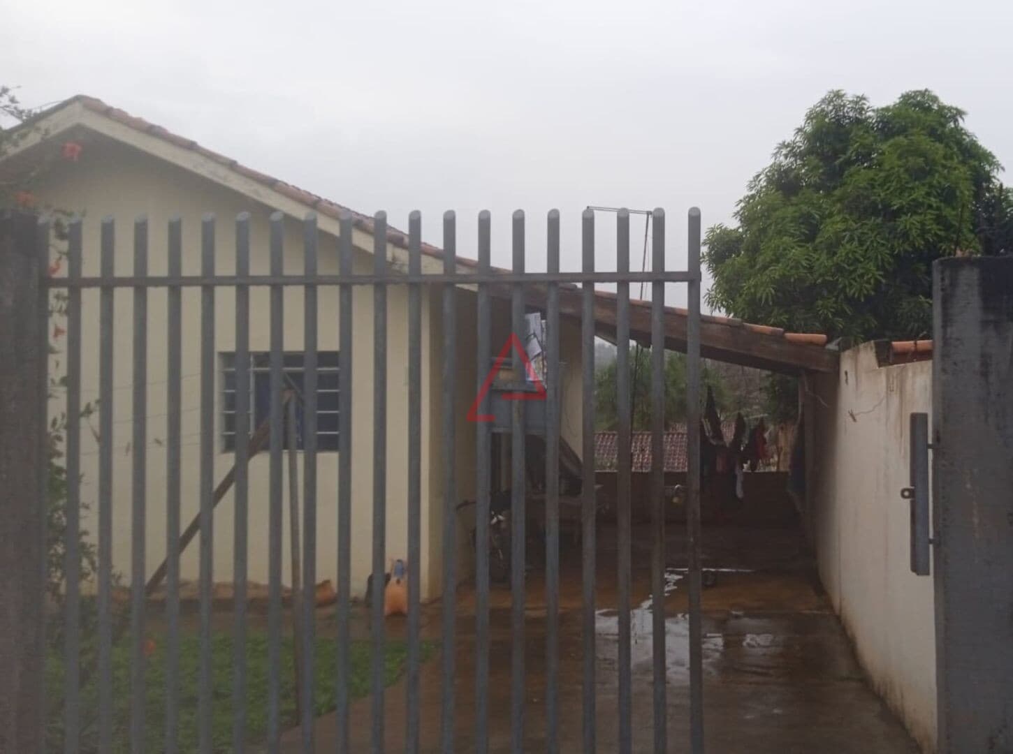 Casa com 3 dormitórios à venda por R$ 150.000,00 - Afonso Sarabia - Ibiporã/PR