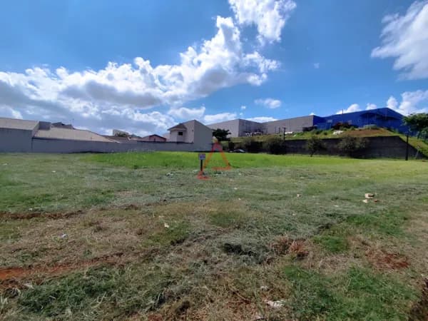 Terreno à Venda, 408m² por R$345.000,00, Pacaembú, Londrina-PR