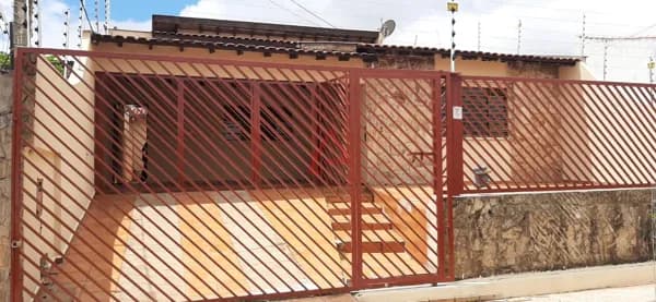 Casa com 3 Quartos à venda, 140m² por R$450.000,00, Pacaembu, Londrina-PR