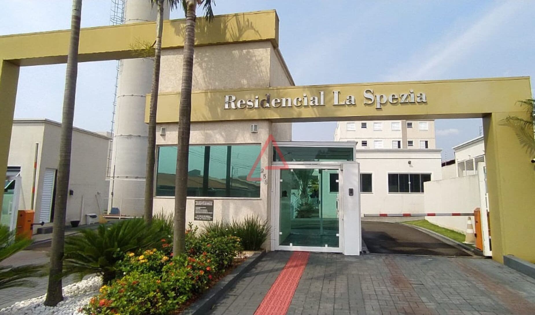Apartamento à venda 2 Quartos com Jardim Privativo, Por R$270.000,00, no jardim Esperança, Londrina-PR