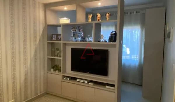 Casa com 3 quartos (suíte) à venda, 140m² por R$690.000,00, Bandeirantes, Londrina-PR