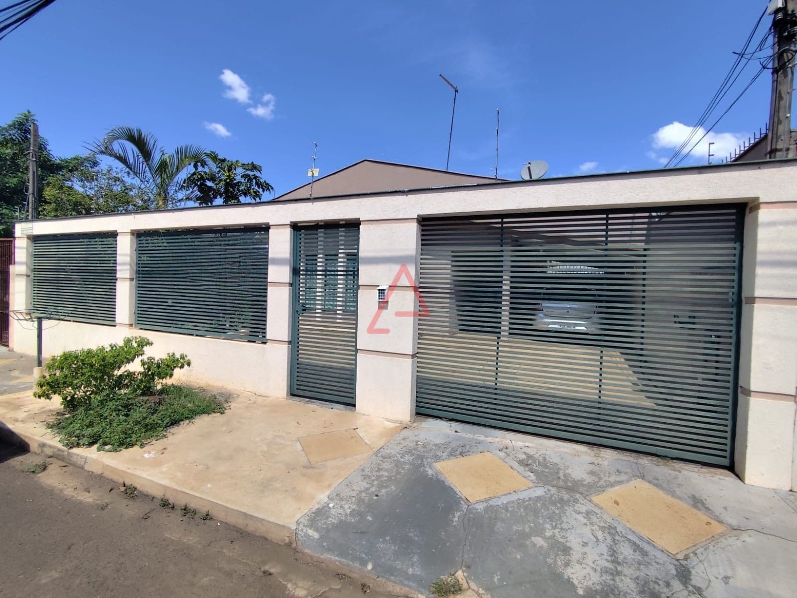 Casa com 3 Quartos à Venda, 140m² por R$750.000,00, Jardim Adriana II, Londrina-PR