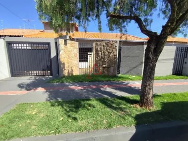Casa com 4 quartos à Venda, 210m² por R$750.000,00, Igapó, Londrina-PR
