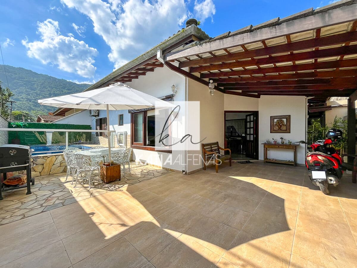Casa com Piscina | 500m do mar