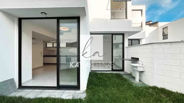 Casa em Condomínio Fechado | 3 dormitórios