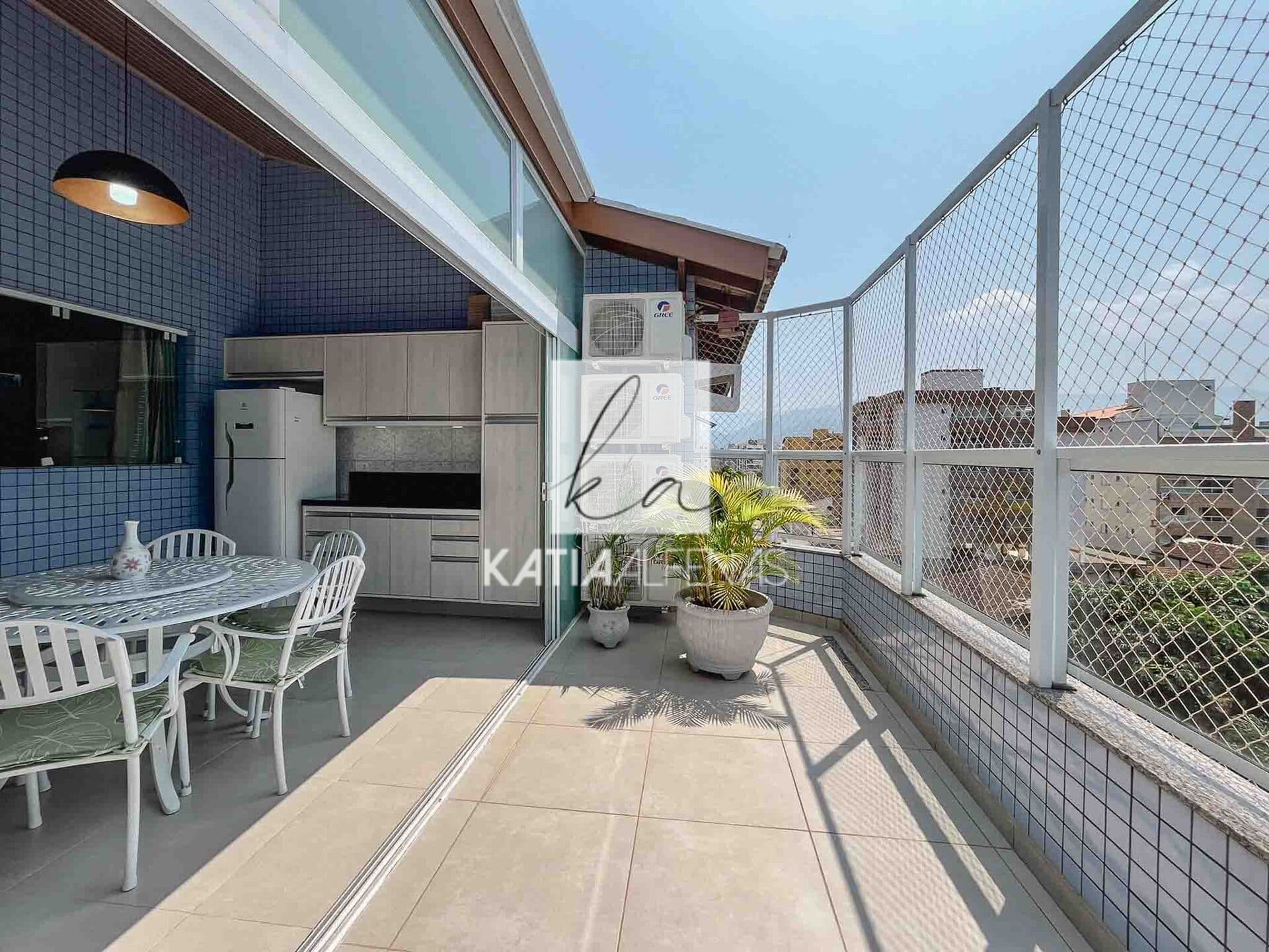 Cobertura Duplex Reformada | 103 m² privativos