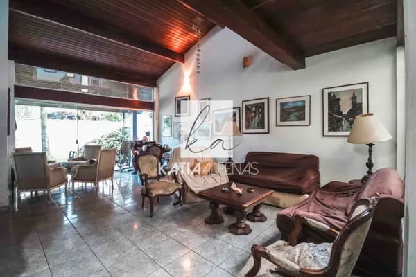 Casa em Ubatuba - Itaguá