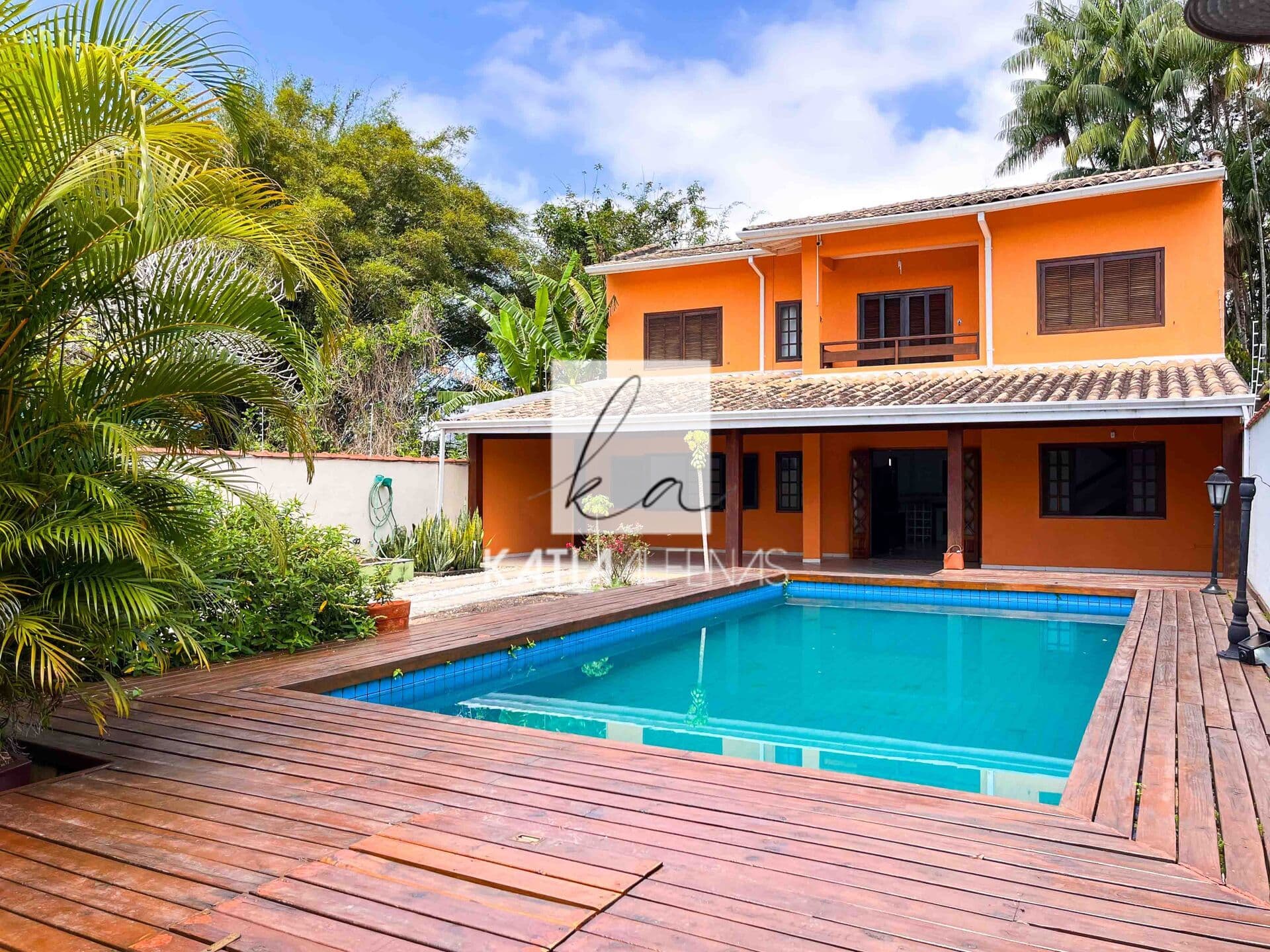 Casa Sobrado 380m² de terreno