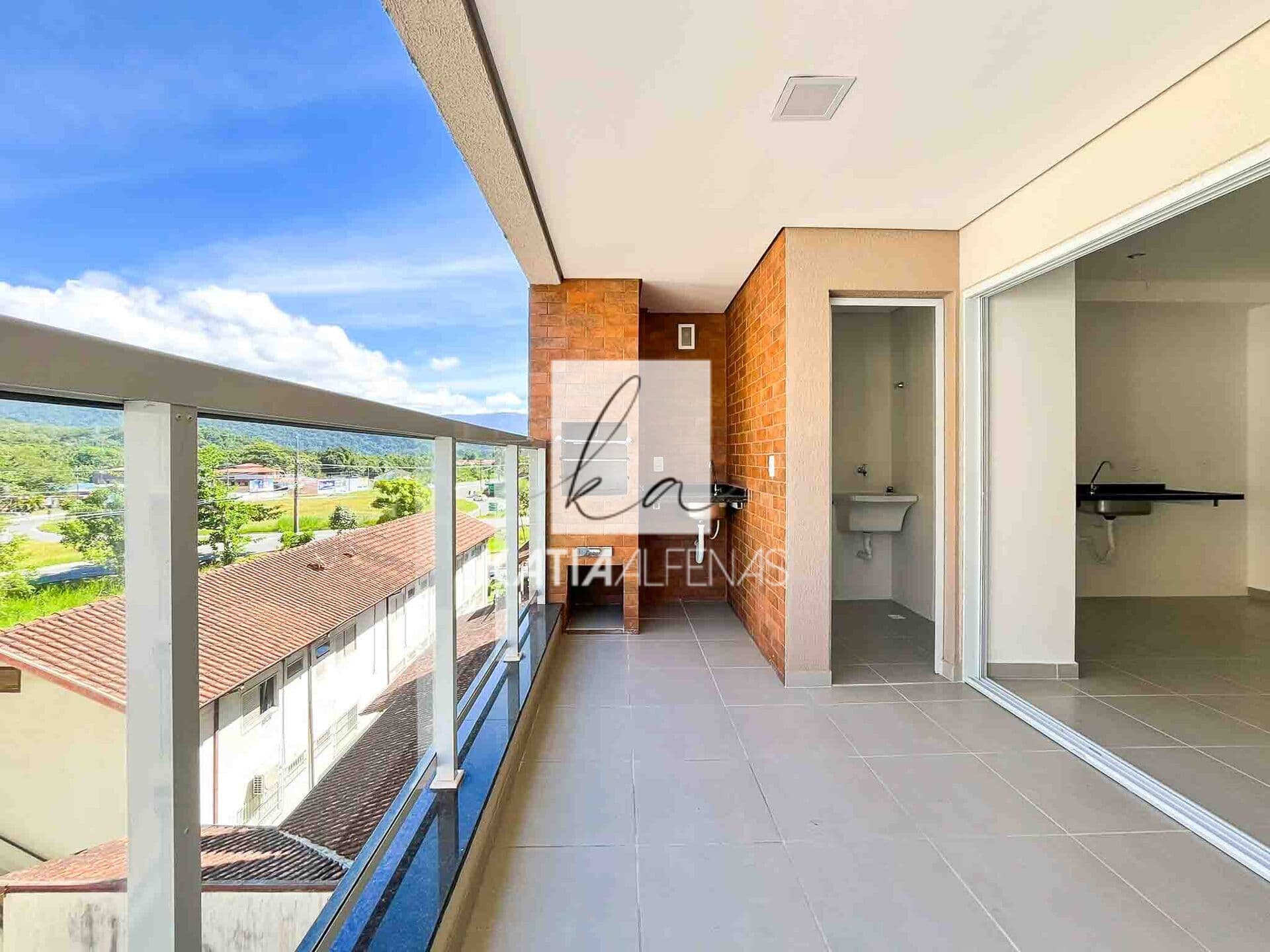 Apartamento novo e espaçoso