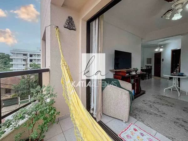 Apartamento prático e bem localizado