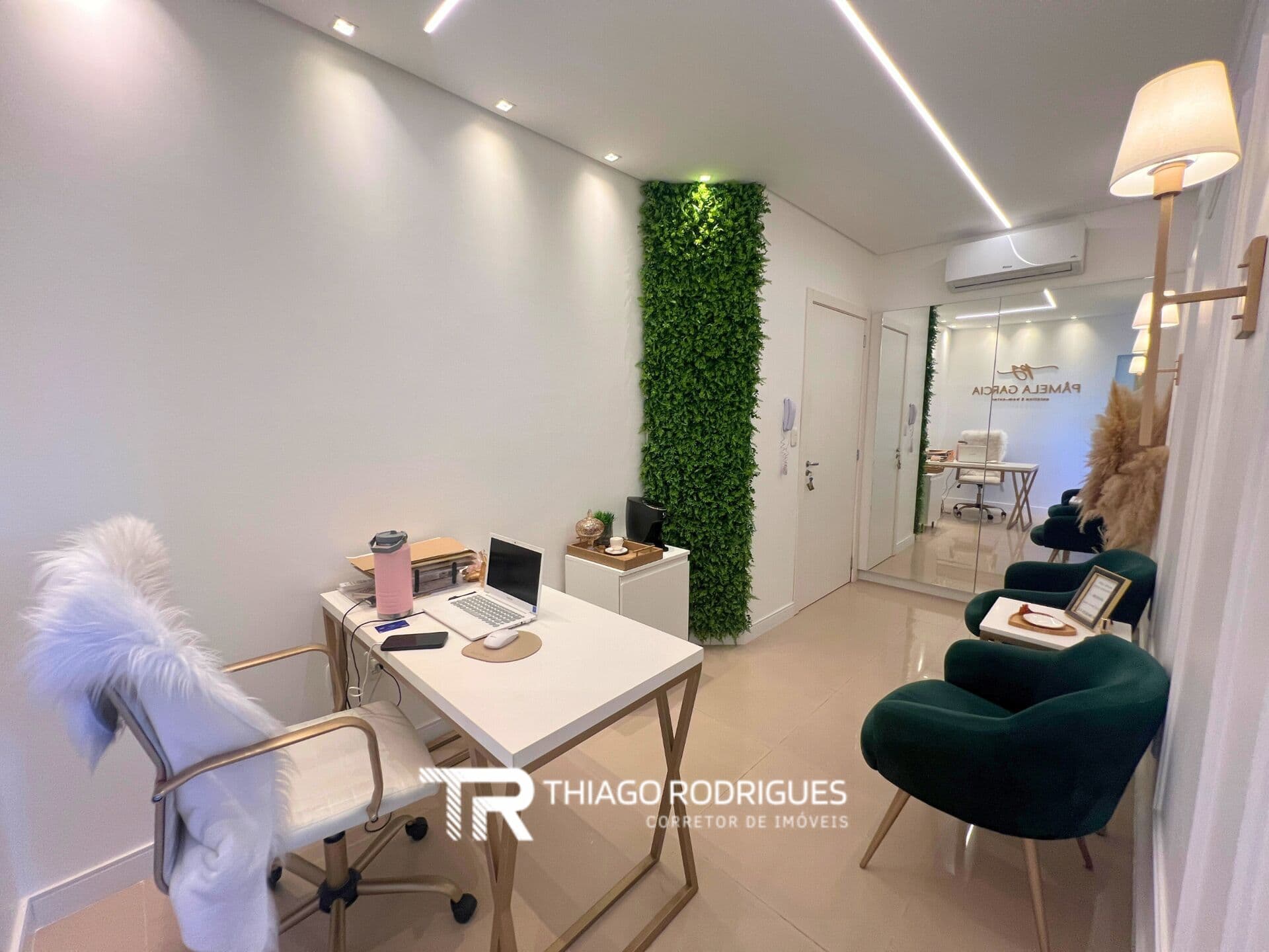 Sala Comercial Mobiliada à Venda no Centro de Canoas