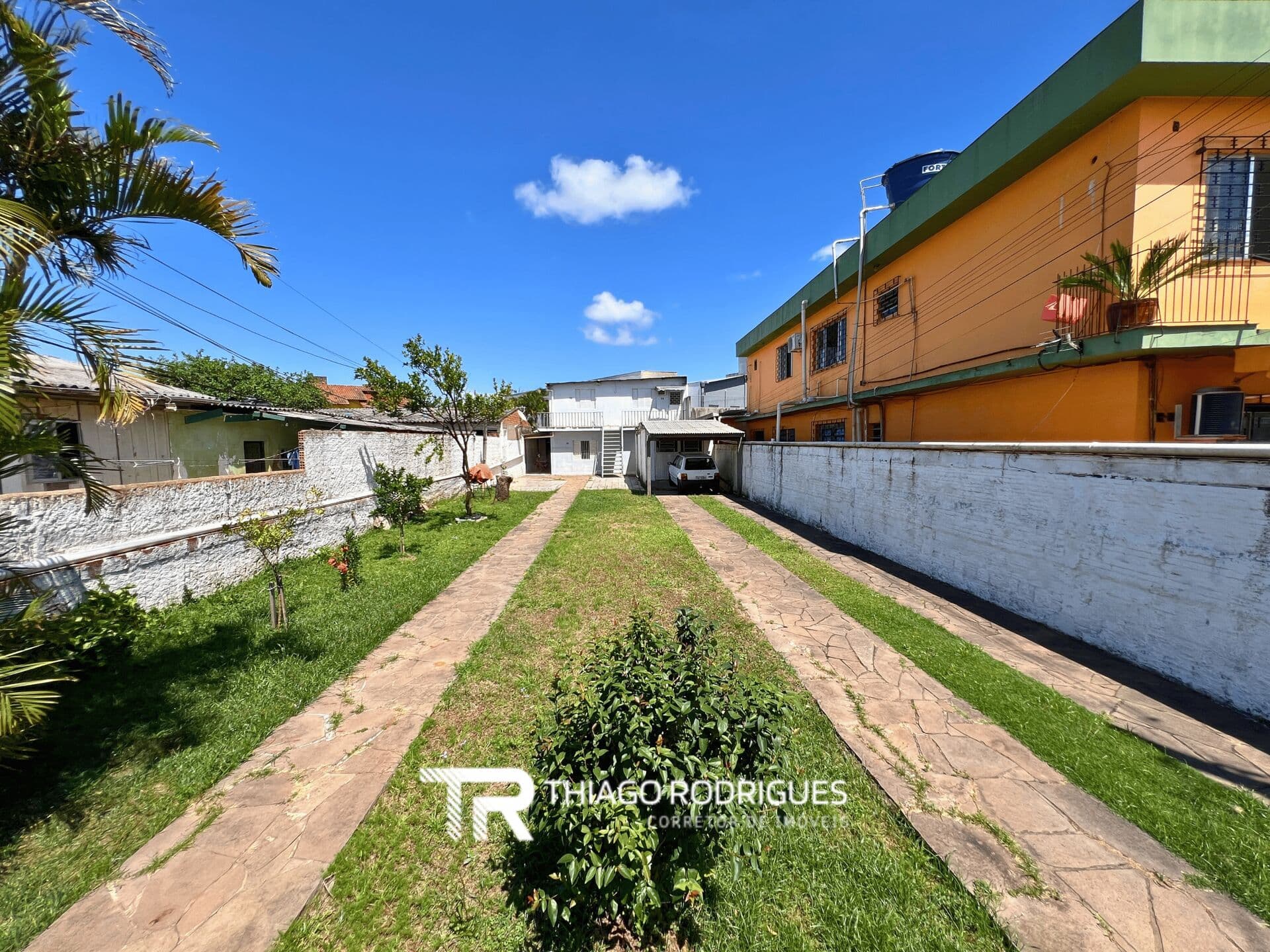 Imóvel à venda em Canoas com 4 apartamentos e terreno de 440 m² ideal para investimento