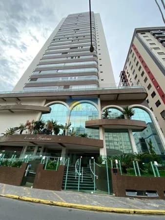 Apartamento Alto Padrão a 30 metros da praia