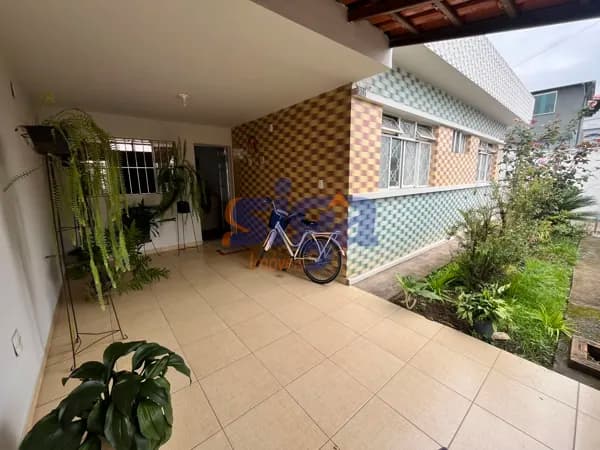 Casa em Pedro Leopoldo - Centro