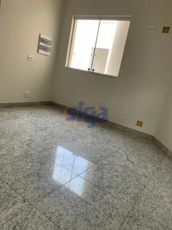 Casa triplex à venda no bairro Centro - Pedro Leopoldo/MG