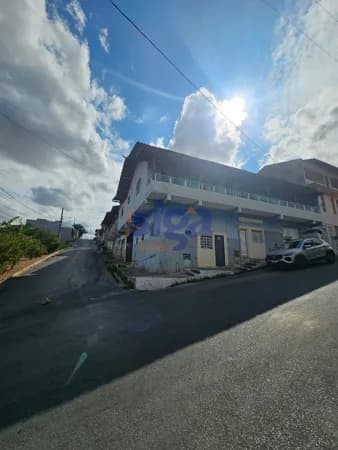 Casa espaçosa no bairro Santo Antônio – Pedro Leopoldo- MG