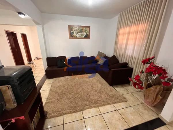Casa duplex à venda no bairro Felipe Claudio de Sales - Pedro Leopoldo/MG