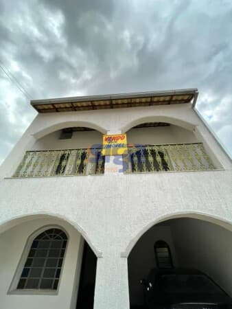 Sobrado em Pedro Leopoldo - Santo Antônio