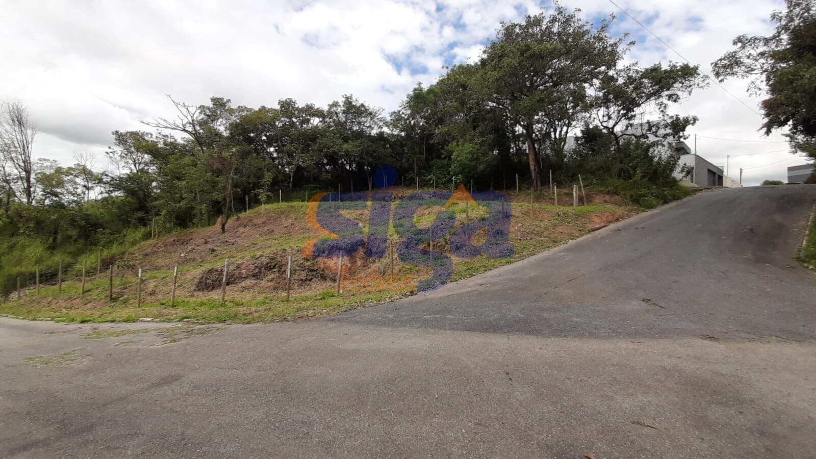 Lote de Esquina a 3 Minutos do Centro de Pedro Leopoldo – Oportunidade Imperdível! 🌟