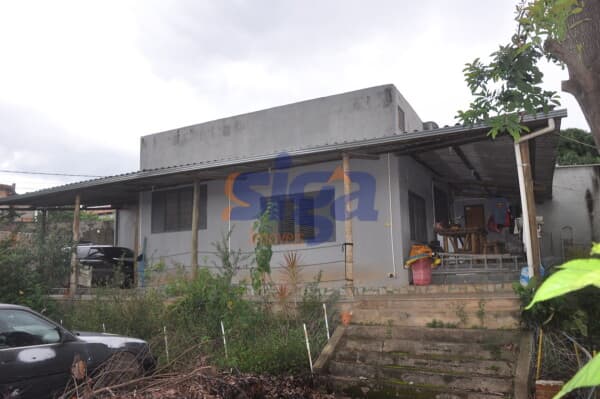 Casa com 720m² de lote