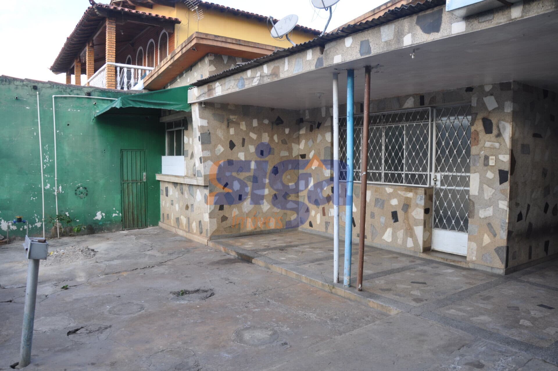 Casa bem localizada no centro da cidade