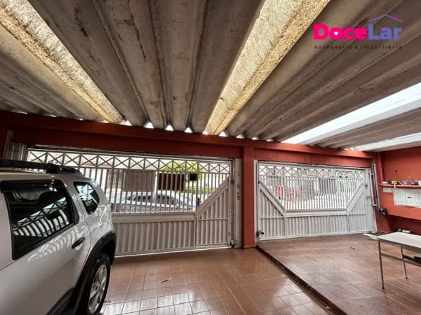 Casa Térrea 3 dormitórios sendo 1 suíte