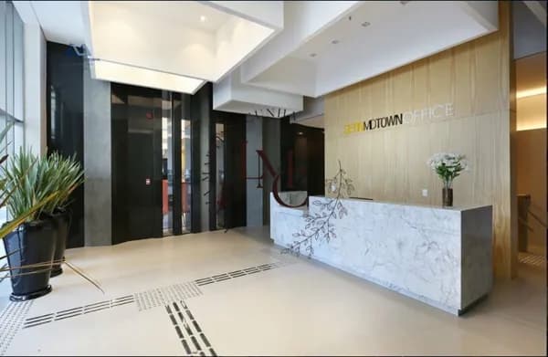 Sala Comercial à Venda na Barra Funda/Pacaembu - 32 m², sacada, 1 banheiro, 1 vaga